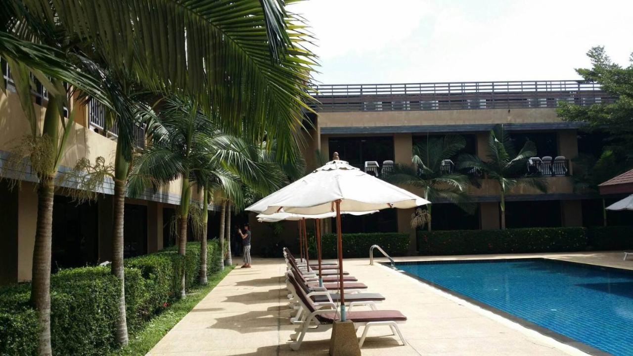 Naiyang Beach Hotel Sha Plus Phuket Exterior foto