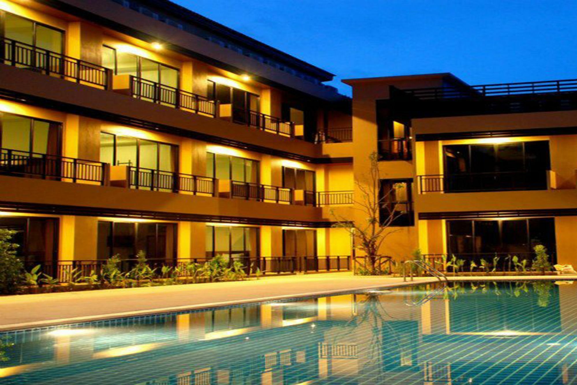 Naiyang Beach Hotel Sha Plus Phuket Exterior foto